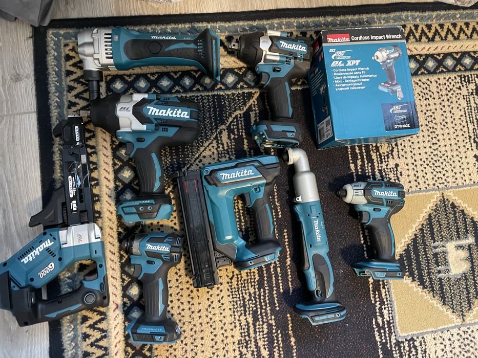 Vand scule makita m18 noi