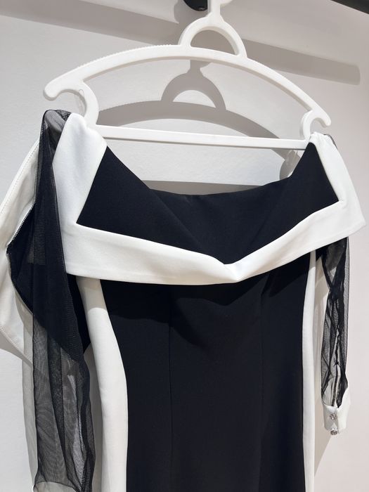 Платье без плеч