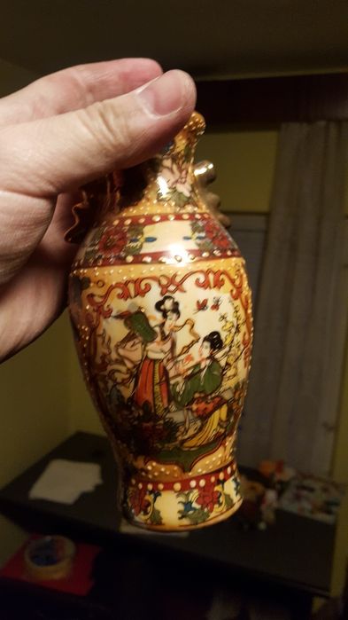 Vaza chinezeasca pictata manual de Colectie