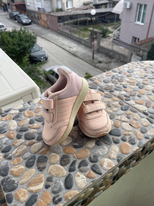 Маратонки Adidas 21