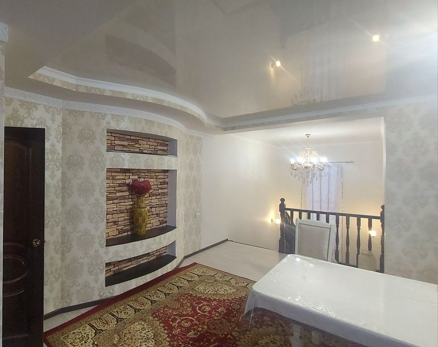 Продам двух этажный коттедж