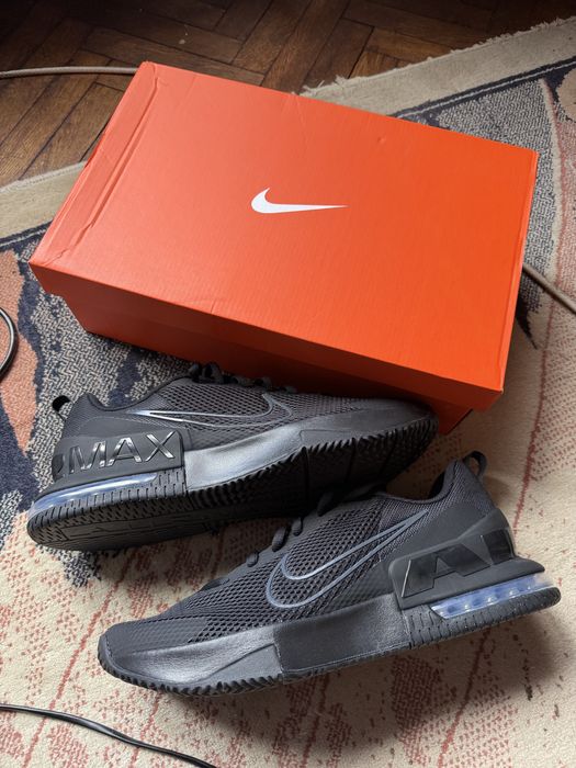 Чисто нови Air Max Nike черни
