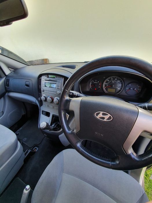 Dezmembrez Hyundai h1 2012 , mașină completă