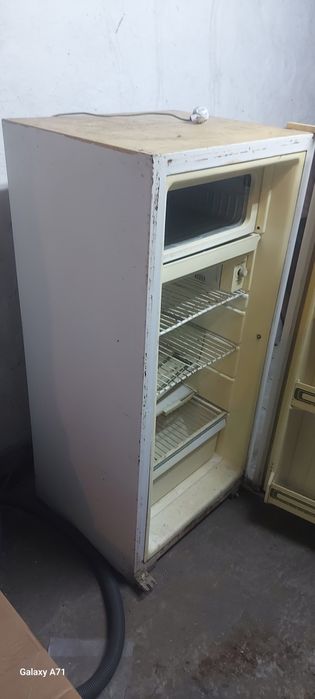 Продам холодильник.