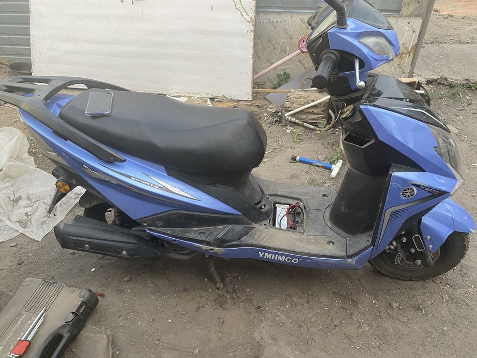 Продам скутор 150 кубов
