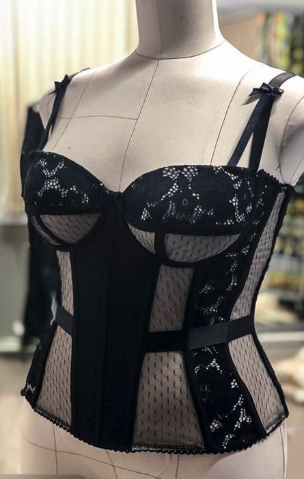 Бюстье от бренд Victoria secret.