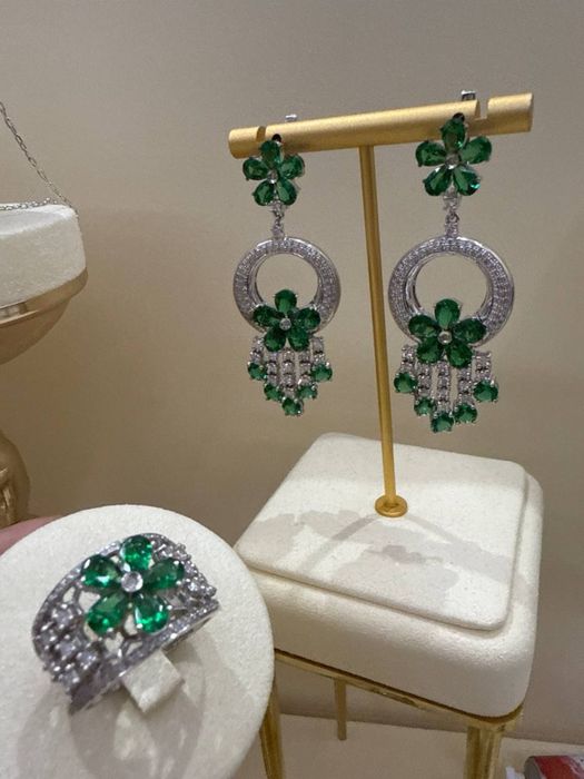 Graff комплект с бриллиантом