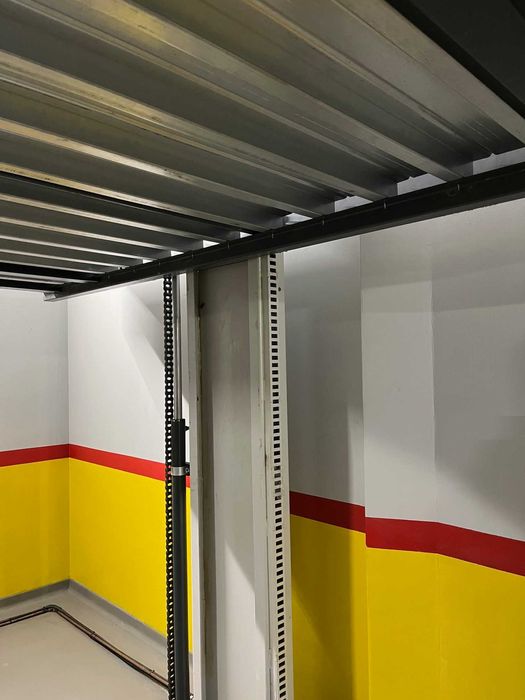 Паркинг система / платформа за два автомобила