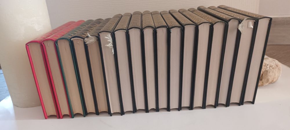 Vand 17 carti Editura Prietenii Cartii