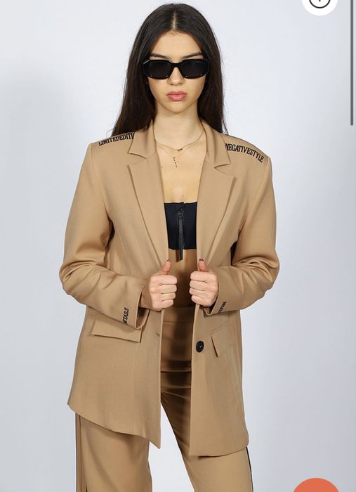 Сако nude negative/pause