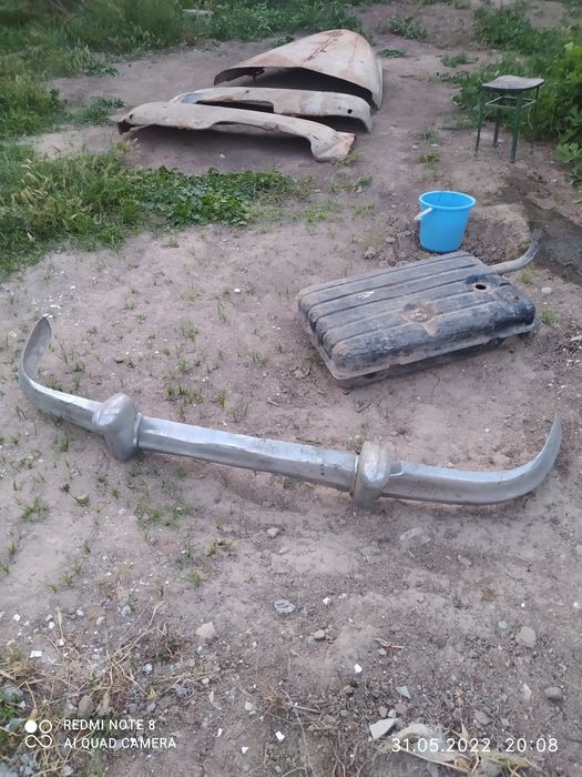 Продам кузовные запчасти от антиквариат авто "зим"