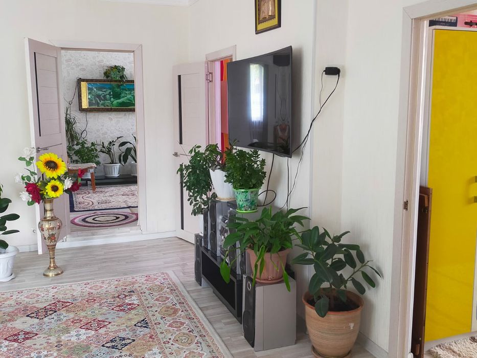 Продам дом 6х-комнатную