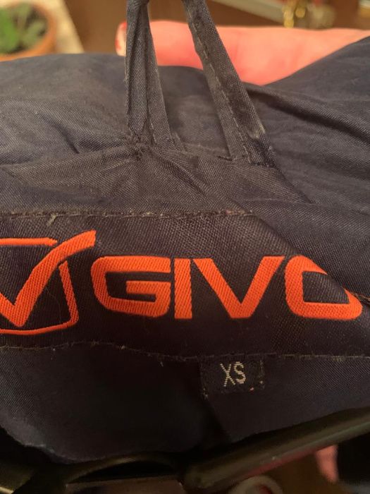 geaca schi , scurta givova