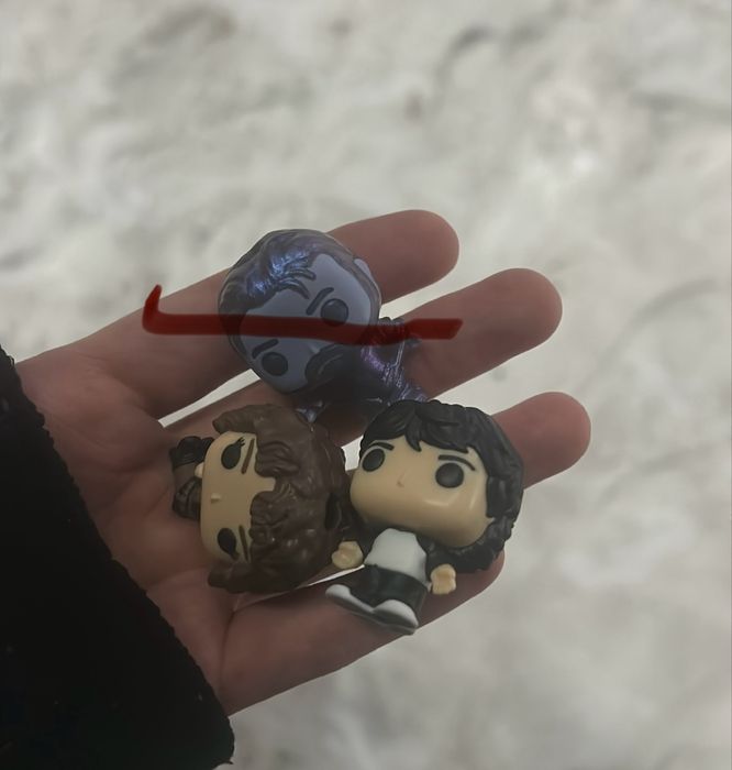 Киндер джой очень странные дела