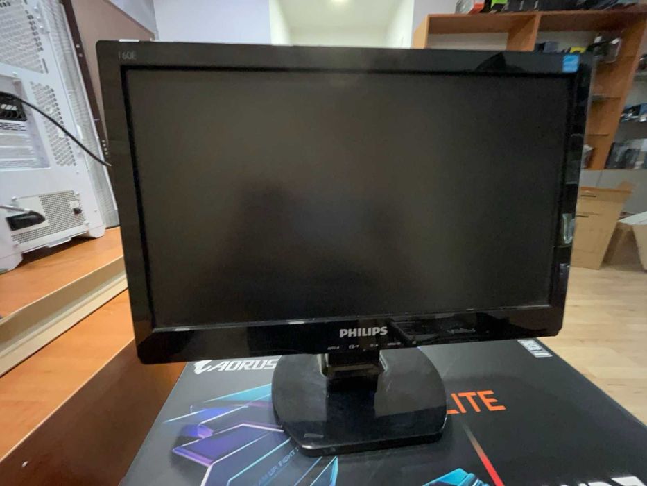 Монитор Philips 15.6