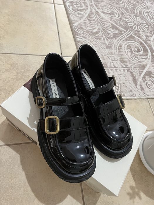 Школьная обувь