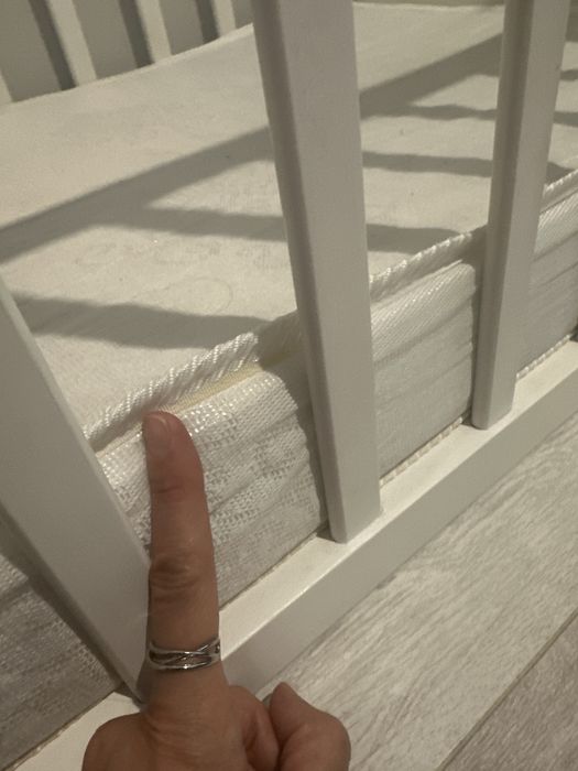 Кровать и матрас