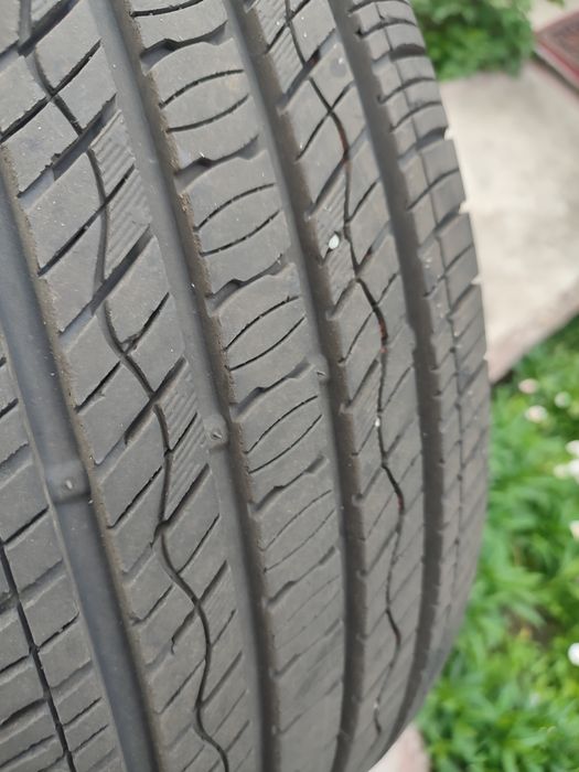 Шины Kumho 255/55R18 98H