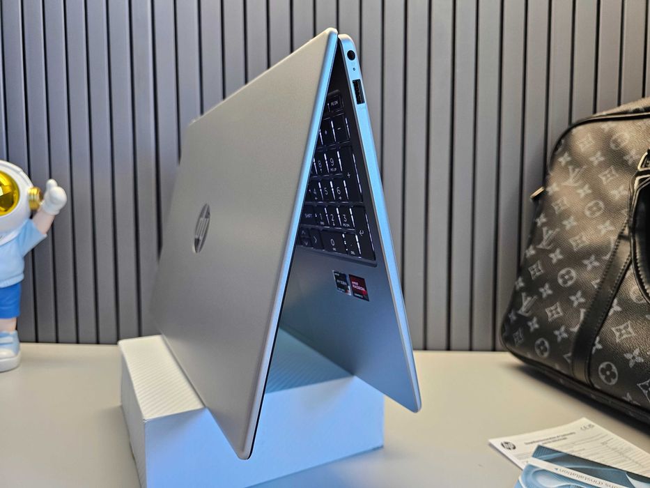 ПРОДАМ HP Laptop 15-FC0130NI Ноутбук Ryzen™3-7320U/4GB/256SSD/15.6"FHD