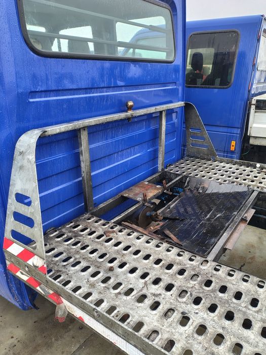 Платформата с размери Дължина 4.00 м / Широчина 1.93 м