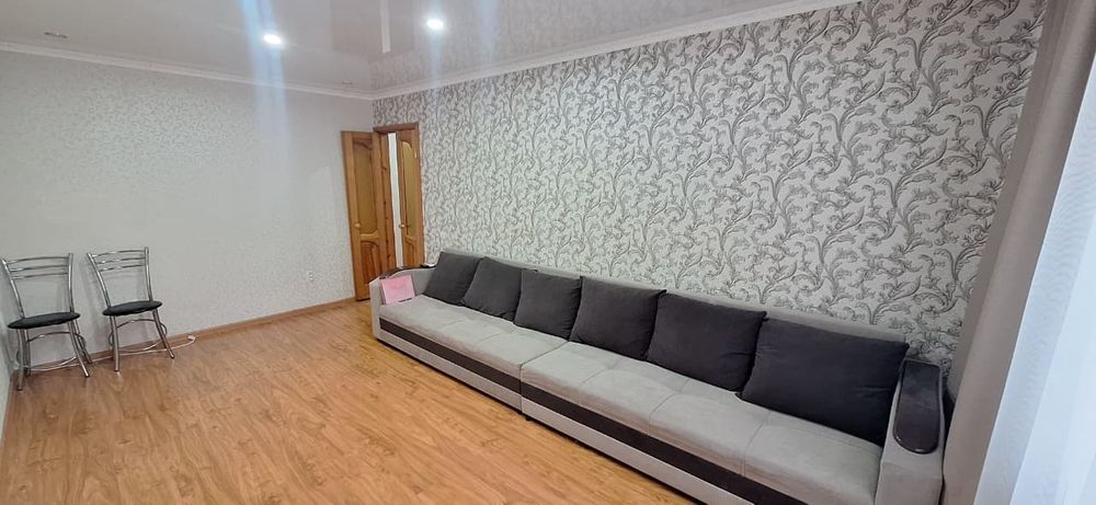 Продаётся 3-х комнатная квартира ленинградка в районе 8 школы