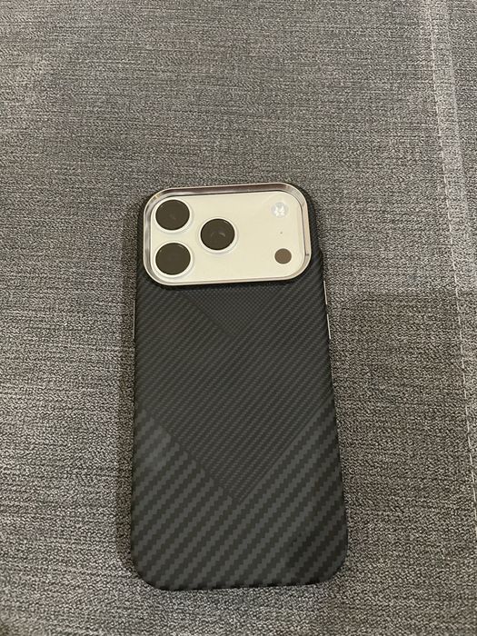 Husa carbon Iphone 17 Pro