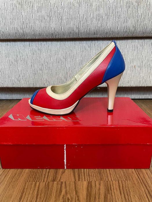Pantofi cu toc Femei rosu-albastru