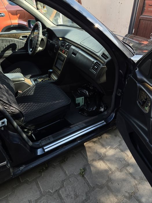 Продам Мэрс авангард 1999