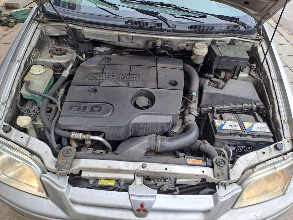 Мицубиши Спейс Стар