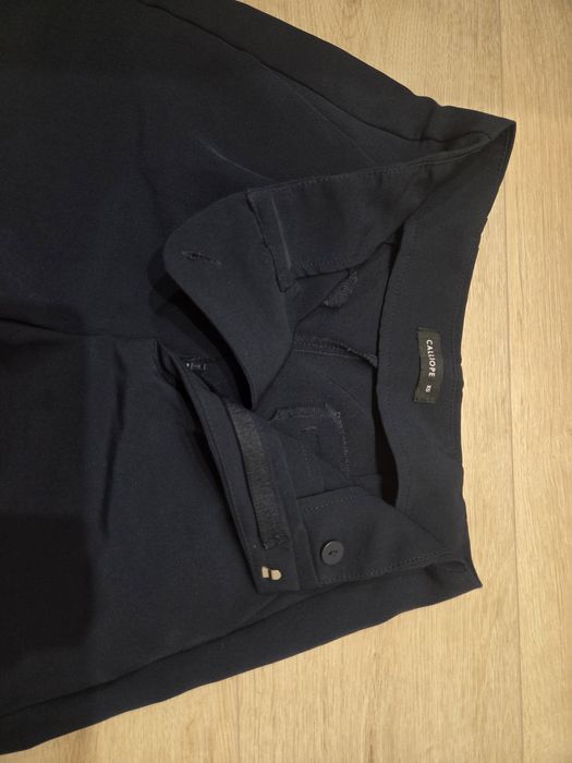 Дамски тъмно сини официални къси панталонки xs/34 Caliope