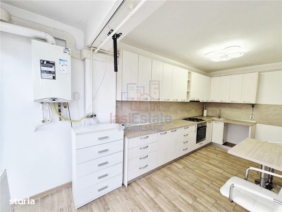Apartament decomandat cu o camera de vanzare, parcare inclusa