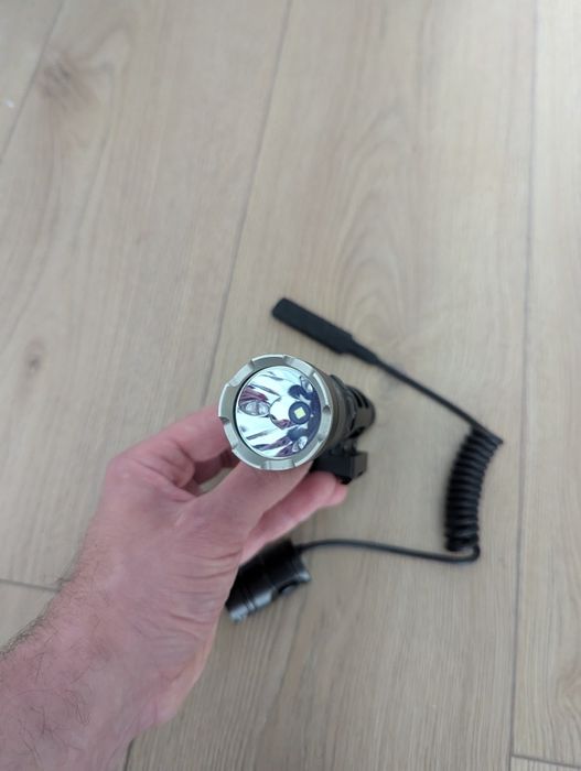 Vand lanterna Nitecore mh27 1000 lumeni