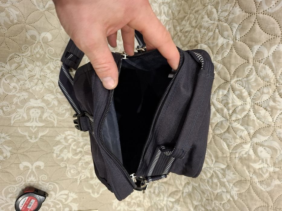 Чантичка за документи CARLTON