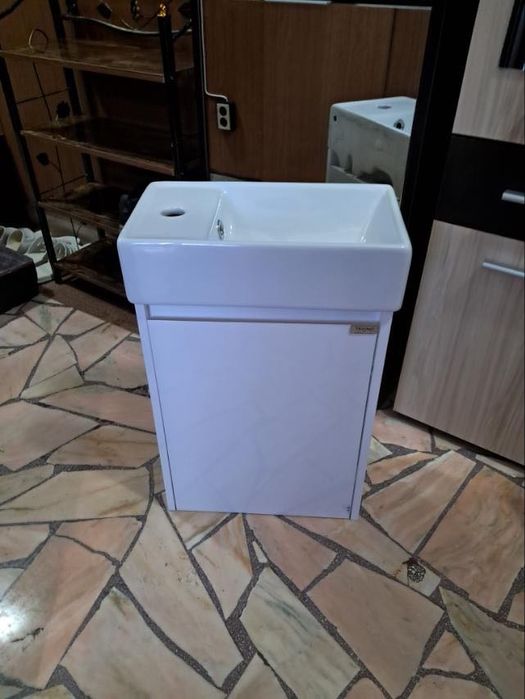 Нова мивка за баня