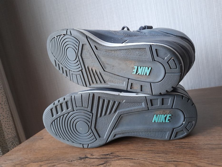 Nike Air Revolution дамски маратонки 39 номер.