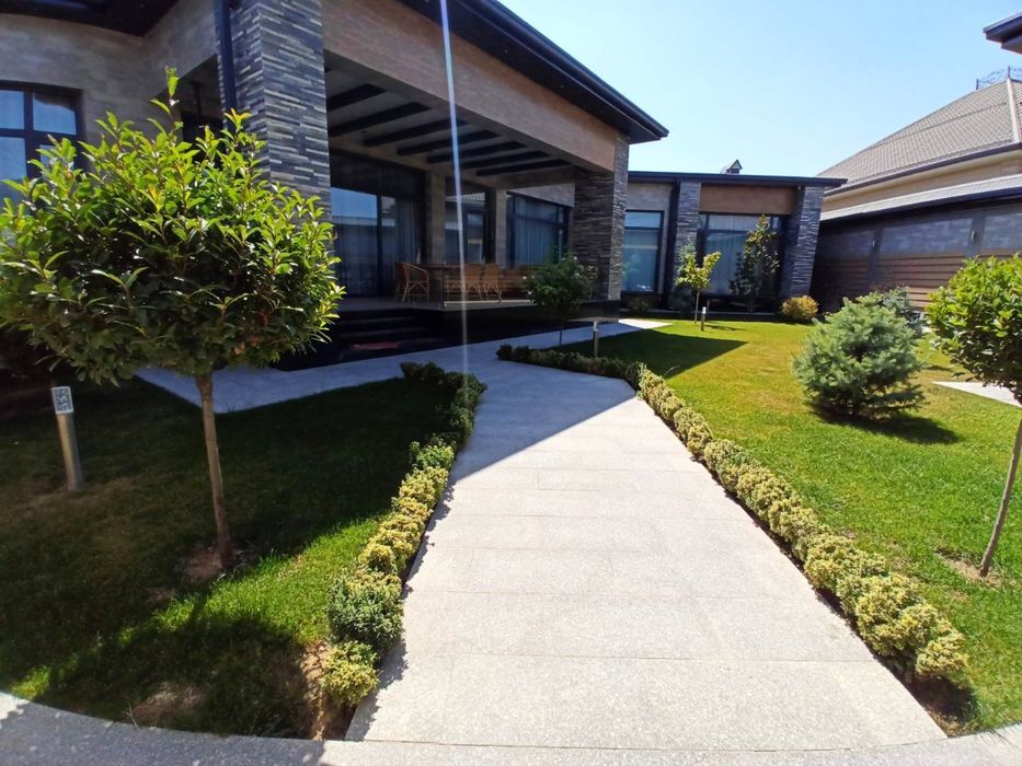 Срочно сдается шикарный Евро-Дом тузел 40-лет 9-соток 2-уровень 7-ком