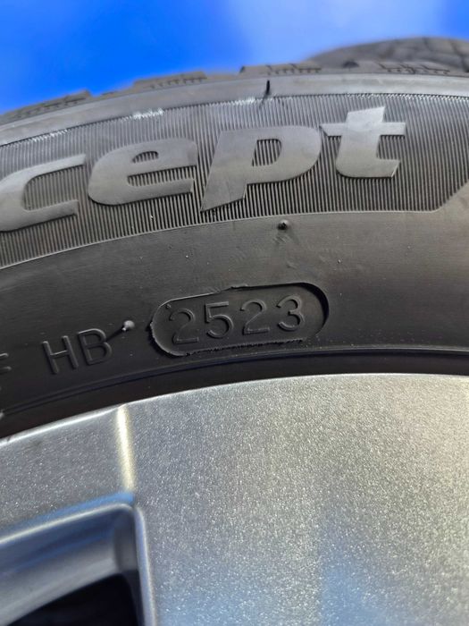 Vand set 4 anvelope an 2023 ca Noi - 205 55 16 Hankook RS 3 m+s iarna