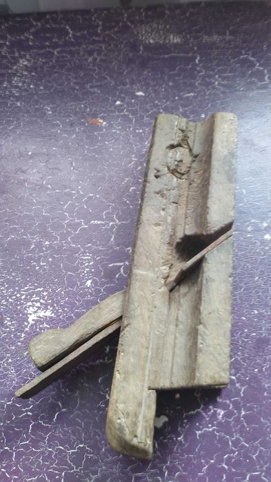 Дърводелски рендета стари и метални шишове и куки