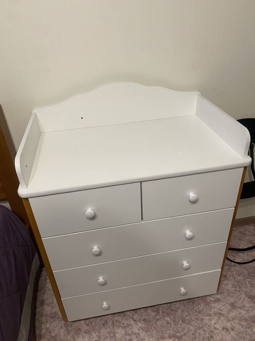 Камод белого цвета
