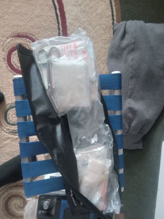 Продам автоаптечку БМВ оригинал на любой