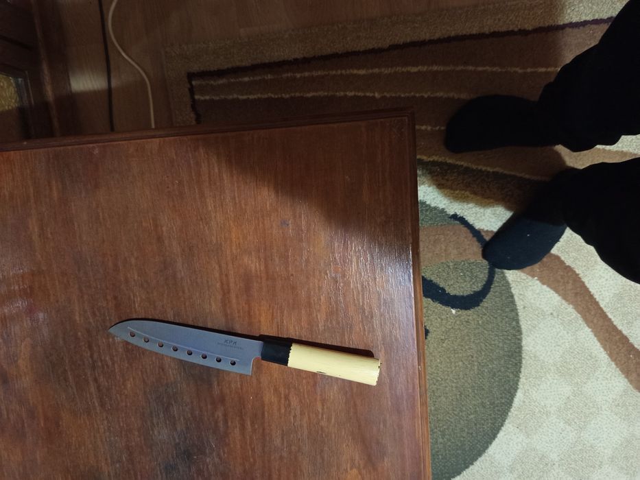 Vind cuțit inox marca KPN