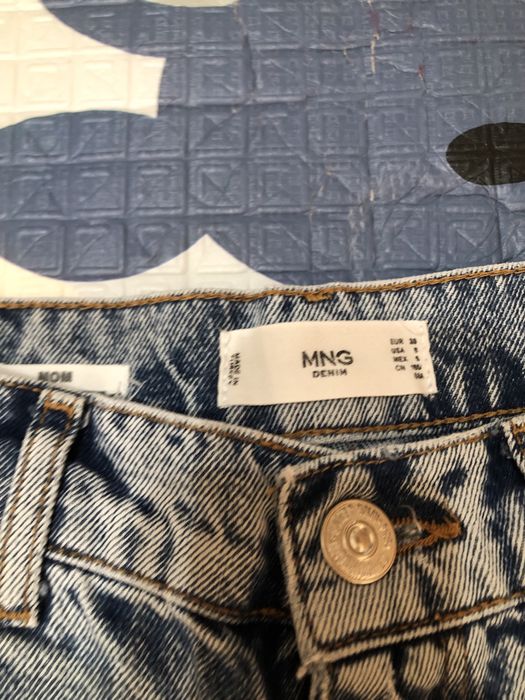 Джинсы      Манго