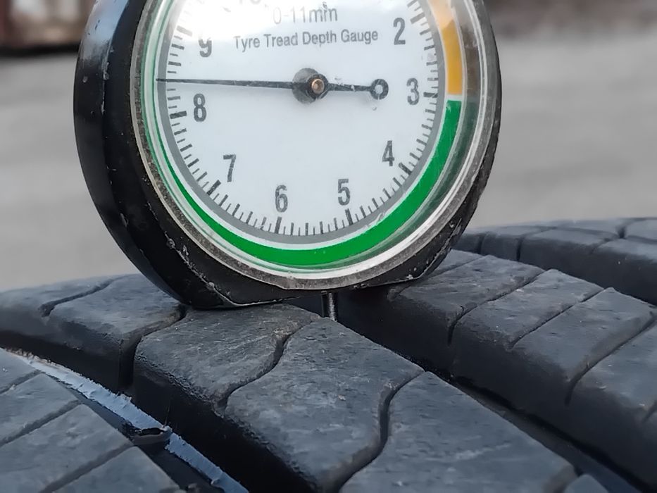 Гуми 215 55 17 Континентал Continental 4 броя - нов внос. Не са нови!