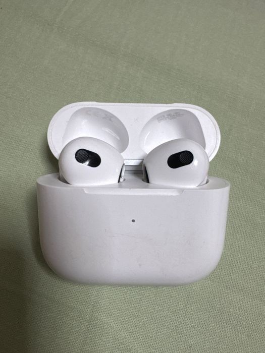 Аирподс 3 серия.