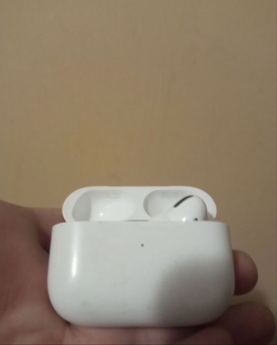 Наушник Apple AirPods Pro