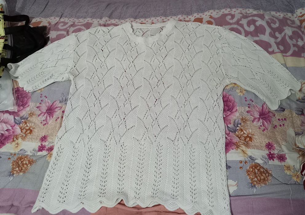 Женская одежда белая кофточка  для девочек