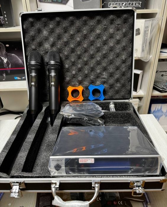 Микрофоны Shure проводные головные радио и кабеля и разьемы.