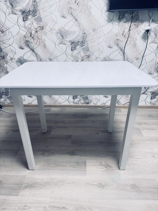 Продам стол для кухни длина- 95, ширина -65, высота- 75