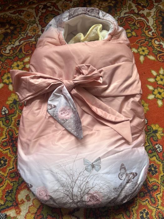 Конверт зимний на девочку. 3500 тг