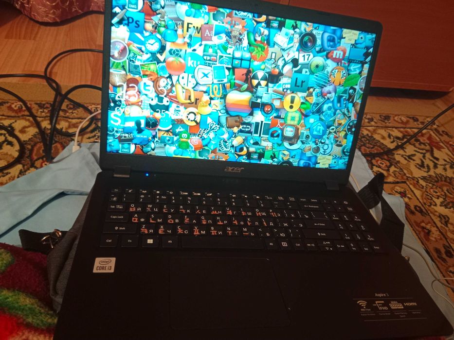 Ноутбук Acer +чехол